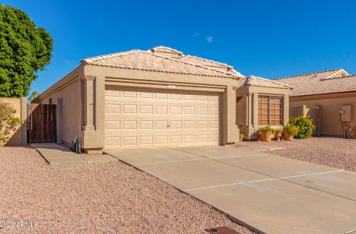 1782 Appaloosa Rd, Gilbert, AZ 85296-3232