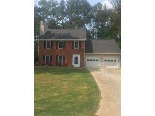2402 Southern Oak Dr, Marietta GA  30064-2762 exterior