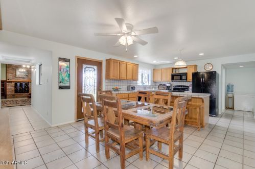 1039 2nd Pl, Mesa, AZ 85201-6306