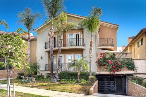 728 Palm Ave, Burbank, CA 91501-2888