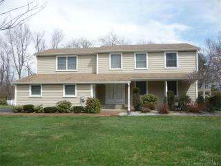 85 Abbe Rd, Enfield, CT 06082-5208