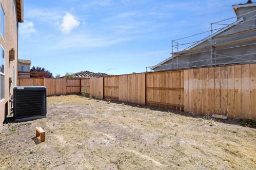 10881 St Moritz Cir, Stockton CA  95209-4357 exterior