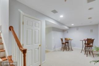 7992 Reserve Way, Vienna VA  22182-3891 exterior