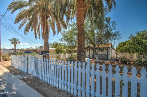 326 39th Dr, Phoenix, AZ 85009-4034