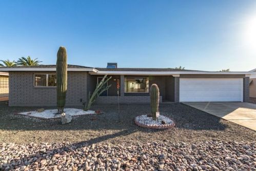 6241 Evergreen St, Mesa, AZ 85205-5917