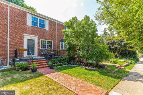 41 Mount Vernon Ave, Alexandria, VA 22301-2321
