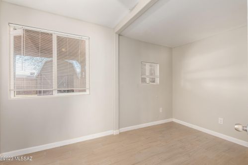 701 Santa Paula St, Tucson AZ  85706-7612 exterior