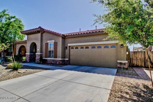 2871 Fandango Dr, Gilbert AZ  85298-8769 exterior