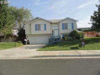617 Autumn Ave, Hermiston, OR 97838-1184