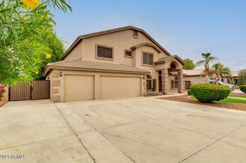 112 Joseph Way, Gilbert, AZ 85295-1406