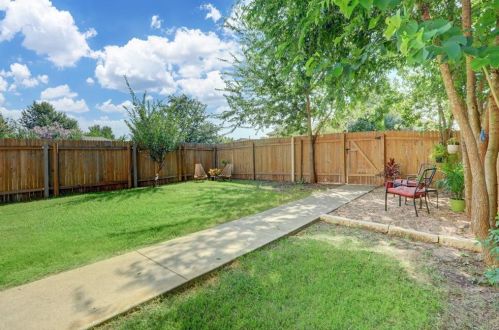 4511 Credo Ln, Austin TX  78725-2928 exterior