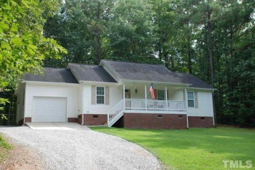 306 Little River Dr, Zebulon, NC 27597-9628