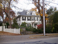 935 Beacon St, Newton, MA 02459-1720