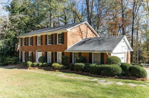 6395 Colewood Ct, Atlanta GA  30328-2963 exterior