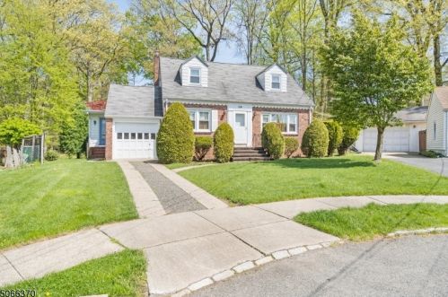 14 Harold Johnson Pl, Cranford, NJ 07016-3337