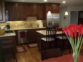 358 Whiting St, El Segundo CA  90245-2906 exterior