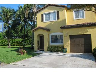 1704 101st Ter, Hollywood, FL 33025-6534