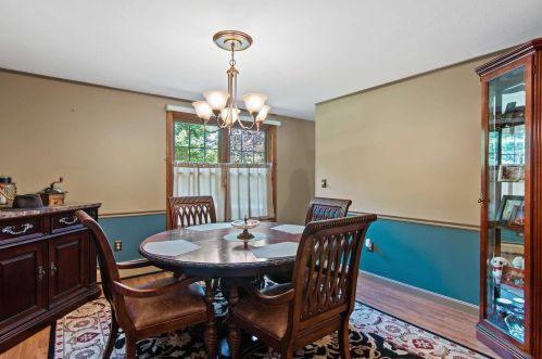 160 Buttonwood Dr, Auburn NH  03032-3433 exterior