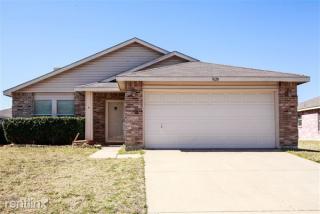 7620 Shoal Bnd, Denton TX  76210-7123 exterior