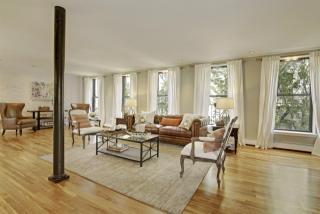 211 3rd St, New York, NY 10009-7524