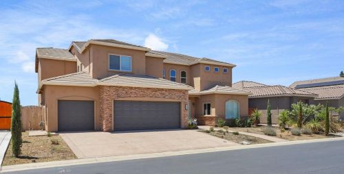 10881 St Moritz Cir, Stockton CA  95209-4357 exterior