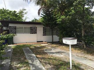 1230 34th Ave, Miami, FL 33125-2836