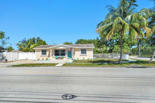 2112 Mercer Ave, West Palm Beach, FL 33401-6870