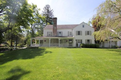 447 Brookside Rd, New Canaan CT  06840-6922 exterior