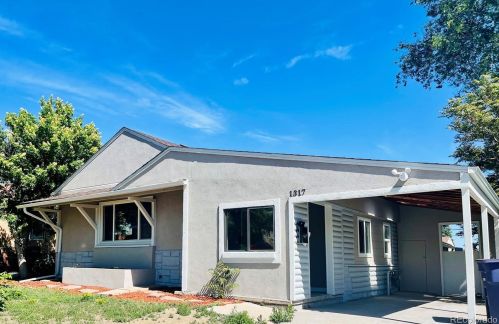 1317 Gill Pl, Denver, CO 80223-2303