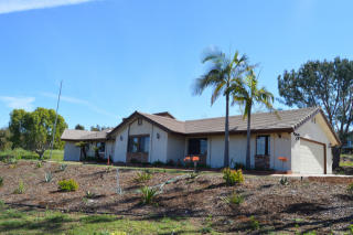273 Calle Linda, Fallbrook, CA 92028-9425