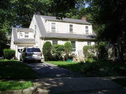 147 Woodcliff Rd, Newton, MA 02461-1838