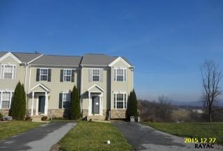 166 Bruaw Dr, York, PA 17406-6500