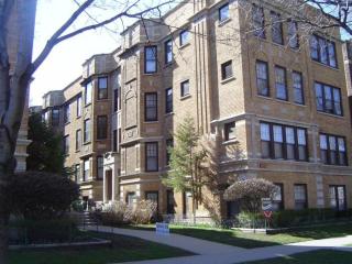 722 Hinman Ave, Evanston IL  60202-2568 exterior