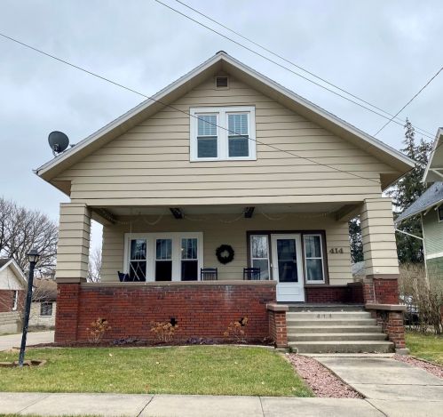 414 Mckenney St, Nelson IL  61021-1628 exterior
