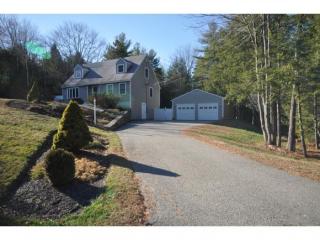 13 Doe Farm Ln, Newmarket, NH 03857-2168