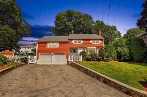 35 Greeley Cir, Arlington, MA 02474-1601