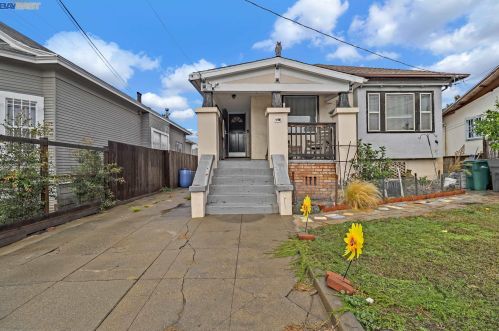 2011 88th Ave, Oakland, CA 94621-1011