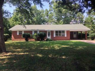 600 Clifft St, Bolivar, TN 38008-2404