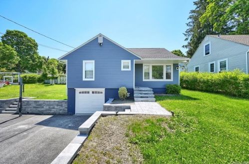 10 Mercer St, Middletown, NY 10940-6119
