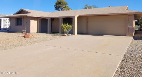 10425 Snead Dr, Sun City AZ  85351-4127 exterior