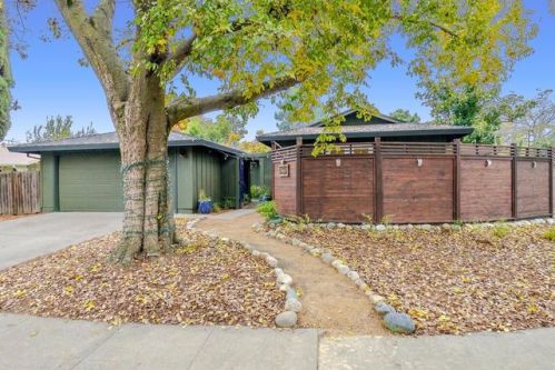 2750 Belmont Dr, Davis, CA 95618-1541