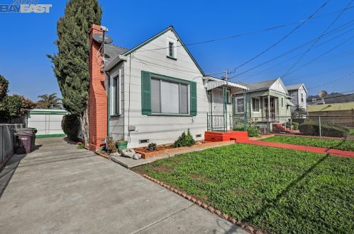 2433 108th Ave, Oakland, CA 94603-4111