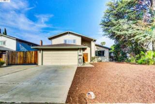 651 Geraldine St, Livermore, CA 94550-2327