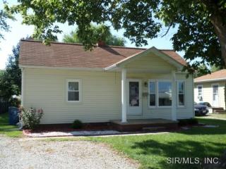 330 Lee St, Fort Russell, IL 62010-1512