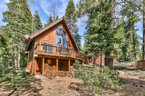 12071 Brookstone Dr, Truckee CA  96161-6217 exterior