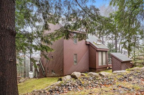 98 Loon Brook Rd, Lincoln, NH 03251-4311