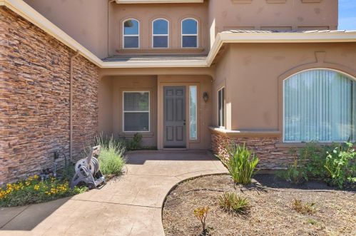 10881 St Moritz Cir, Stockton CA  95209-4357 exterior