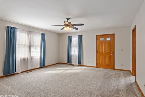 338 California St, Sycamore, IL 60178-1405