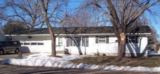 65 Park St, Clintonville, WI 54929-1150