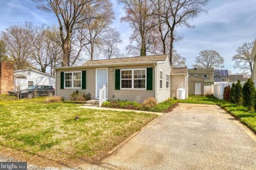 1611 Elkridge Dr, Edgewater, MD 21037-1828